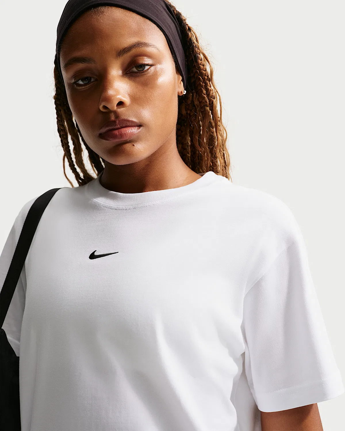 Женская оверсайз футболка Nike Sportswear Classic, White/Black — фото 3