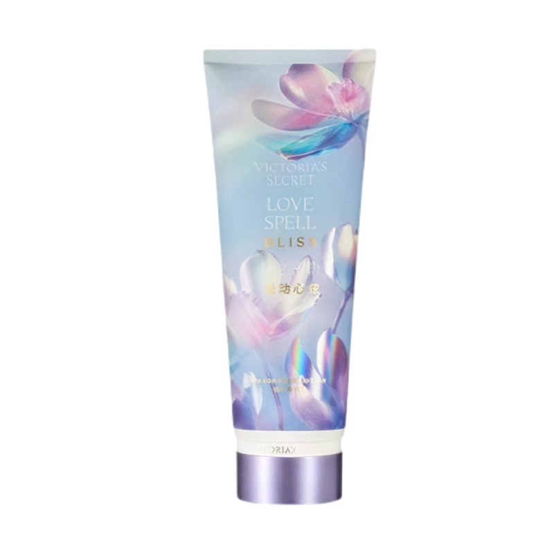 

Вельюровый лосьон для тела Petal Soft And Tender Love осветляющий 236ml Victoria's Secret