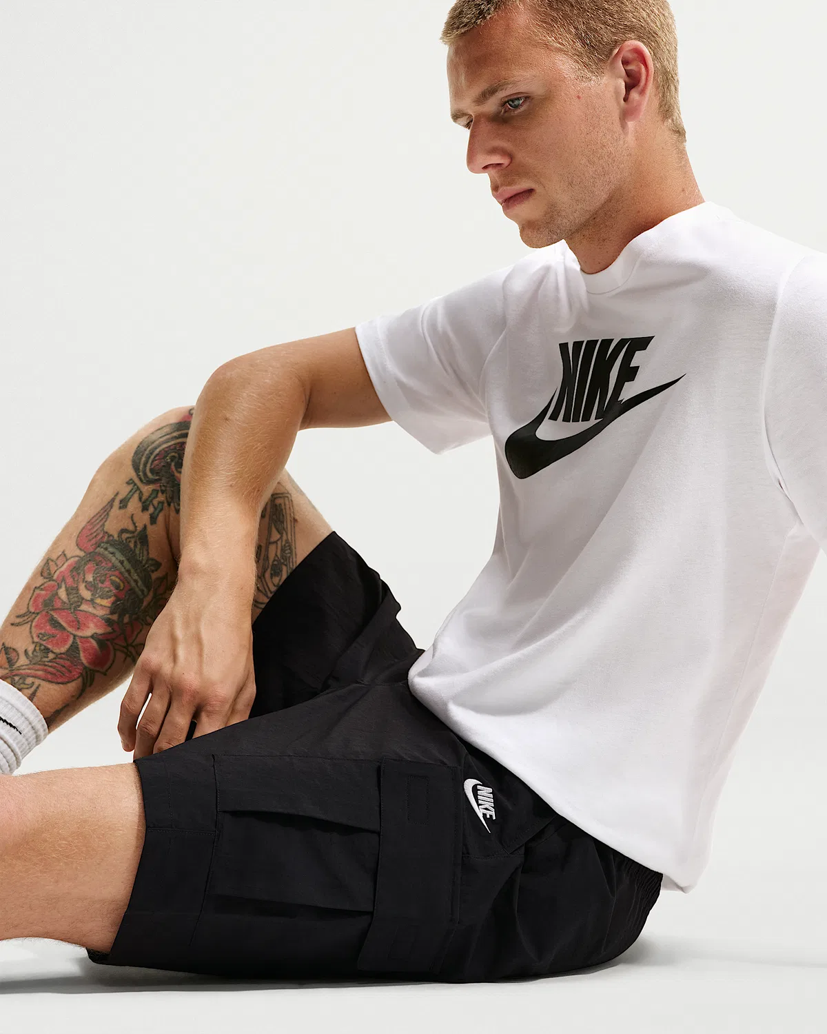 Мужские утилитарные шорты Nike Sportswear Club, Black/White — фото 4
