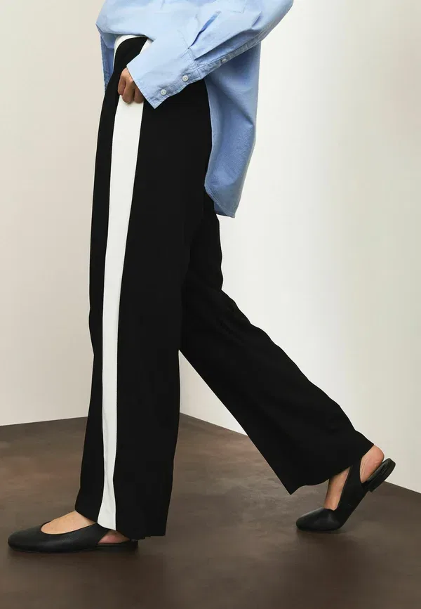 Брюки спортивные Next Tall fit side stripe wide leg tailored tracksuit bottoms, шоколадно-нейтральный — фото 3