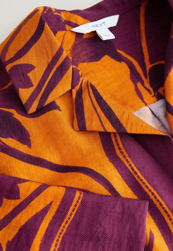 Блузка прямого кроя с коротким рукавом в курортном стиле на пуговицах Next, Orange Burgundy Border Print — фото 2