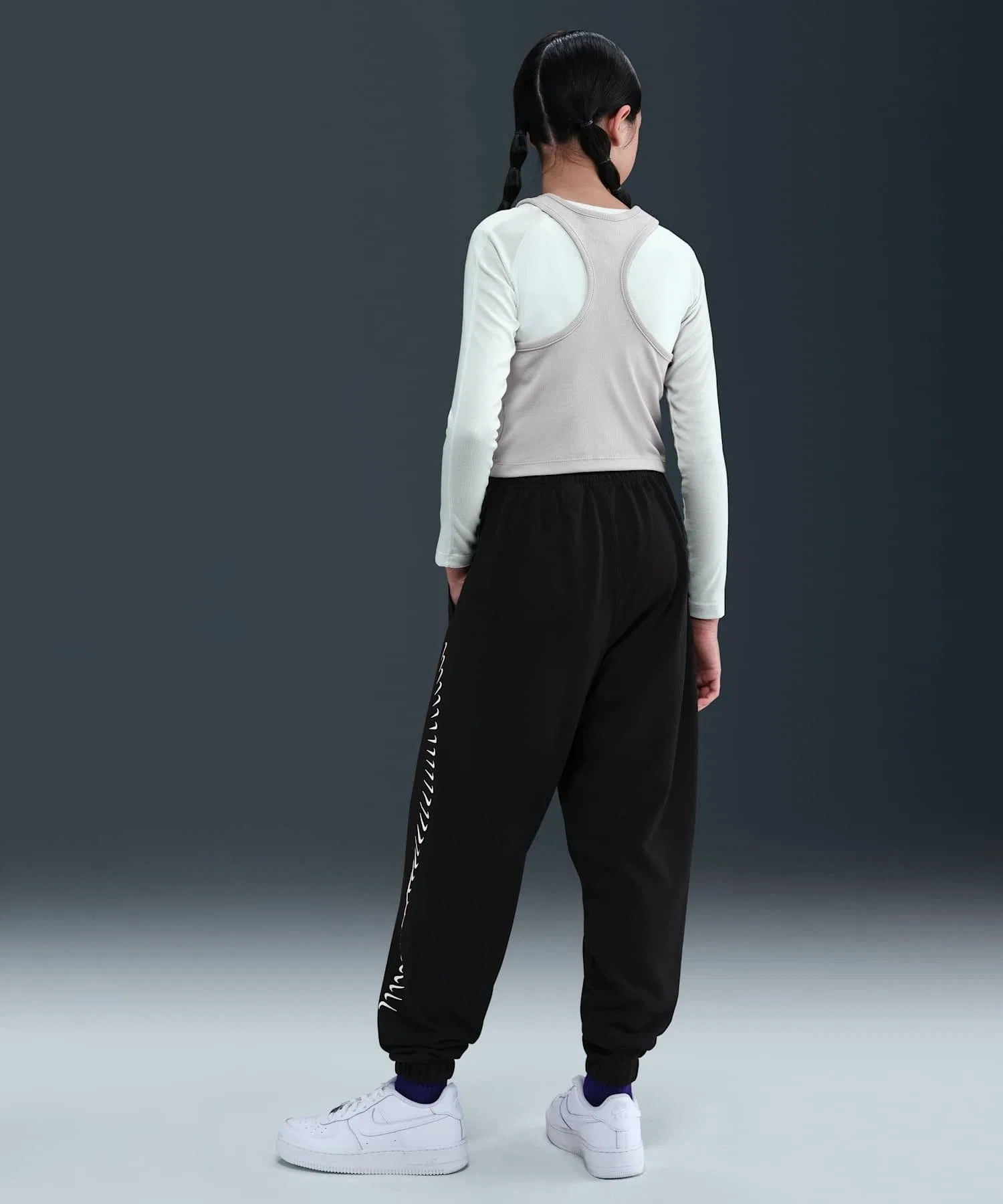 Детские флисовые брюки Nike Sportswear Dri-FIT для девочек, HV0736-010, черные. — фото 4