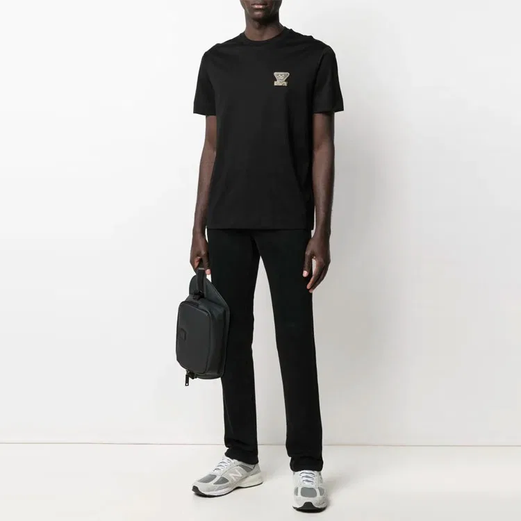 Футболка с круглым вырезом Emporio Armani черная — фото 3