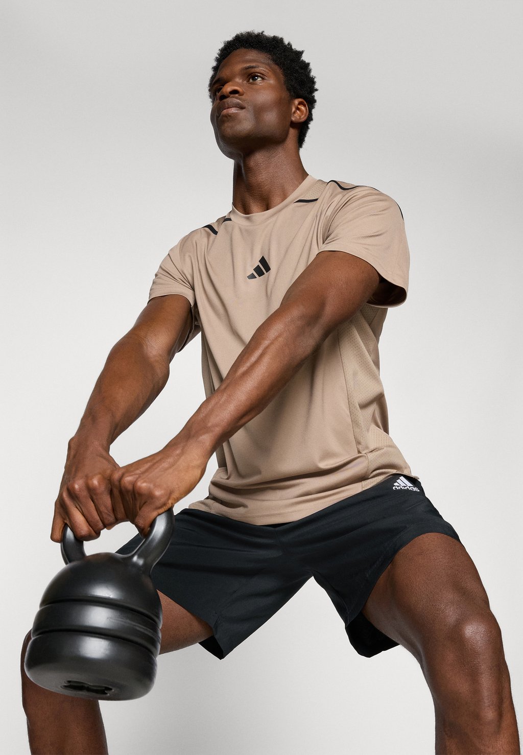 Спортивная футболка TEE Adidas Performance, коричневый — фото 4