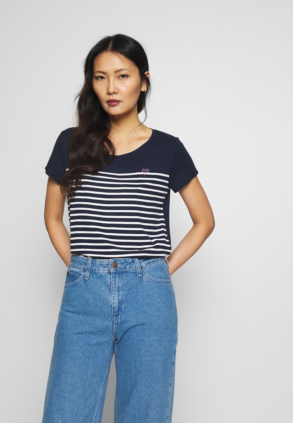 

Футболка с принтом Striped Shirt With Little Heart Tom Tailor, цвет navy/off white