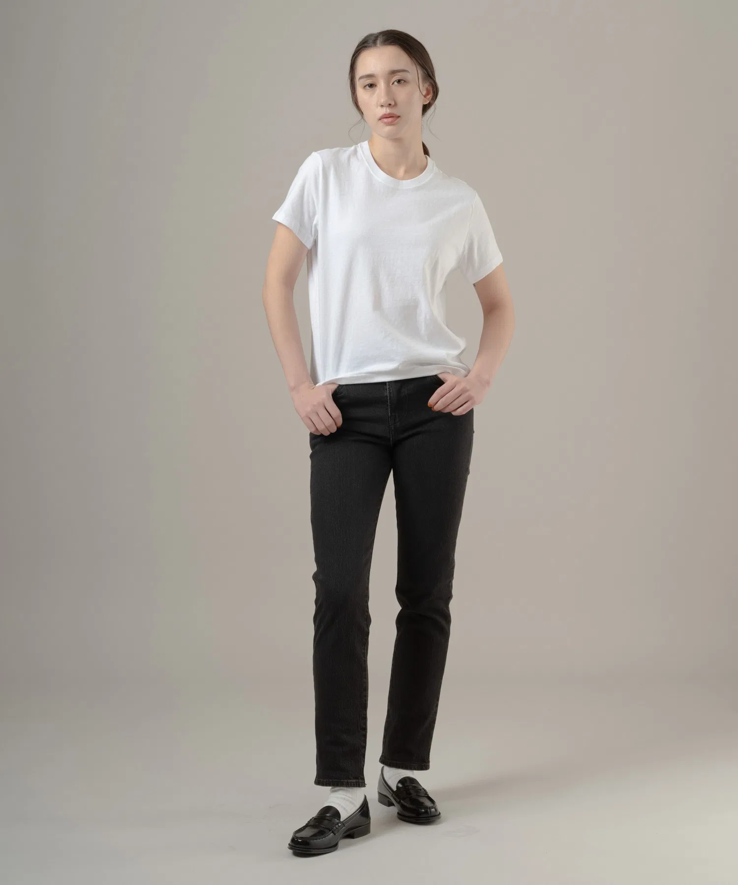 Женская футболка Levi's хлопковая белая — фото 3