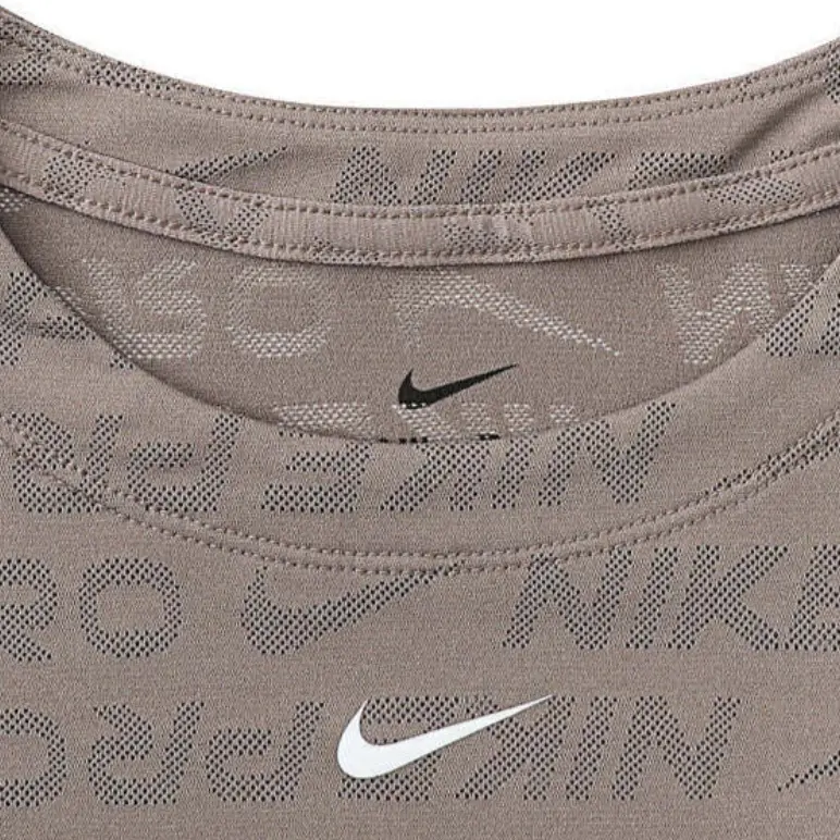 

Футболка женская серая Nike, серый