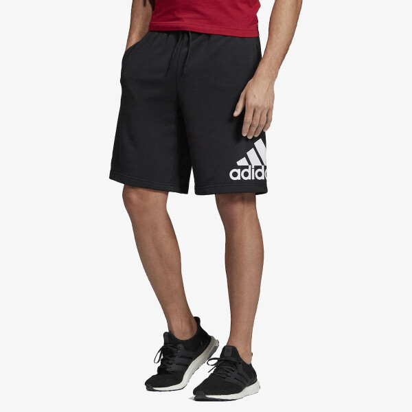 

Обязательно иметь шорты Adidas, черный