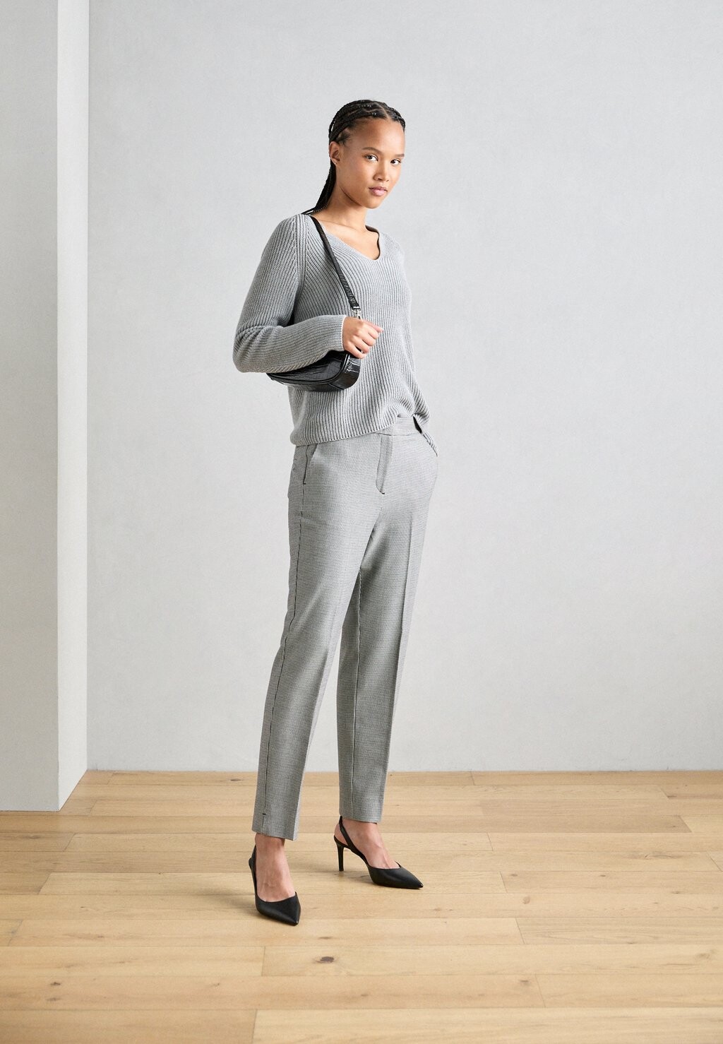 

Вязаный свитер LONGSLEEVE V NECK Marc O'Polo, серый