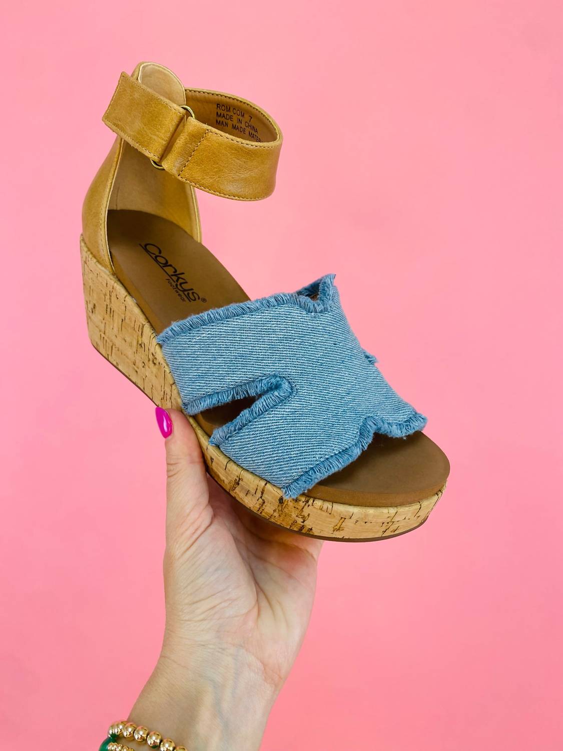 Женские клиновые сандалии Rom Com в синем дениме Corkys Footwear — фото 4