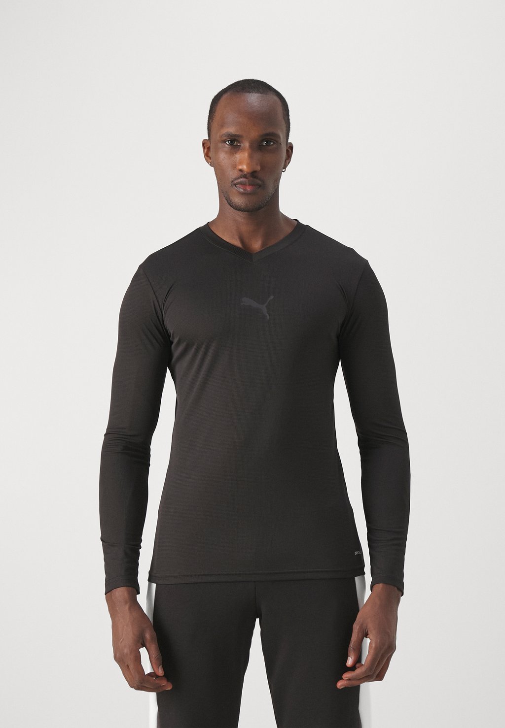 

Майка Teamgoal Baselayer Tee Puma, цвет black/flat dark gray