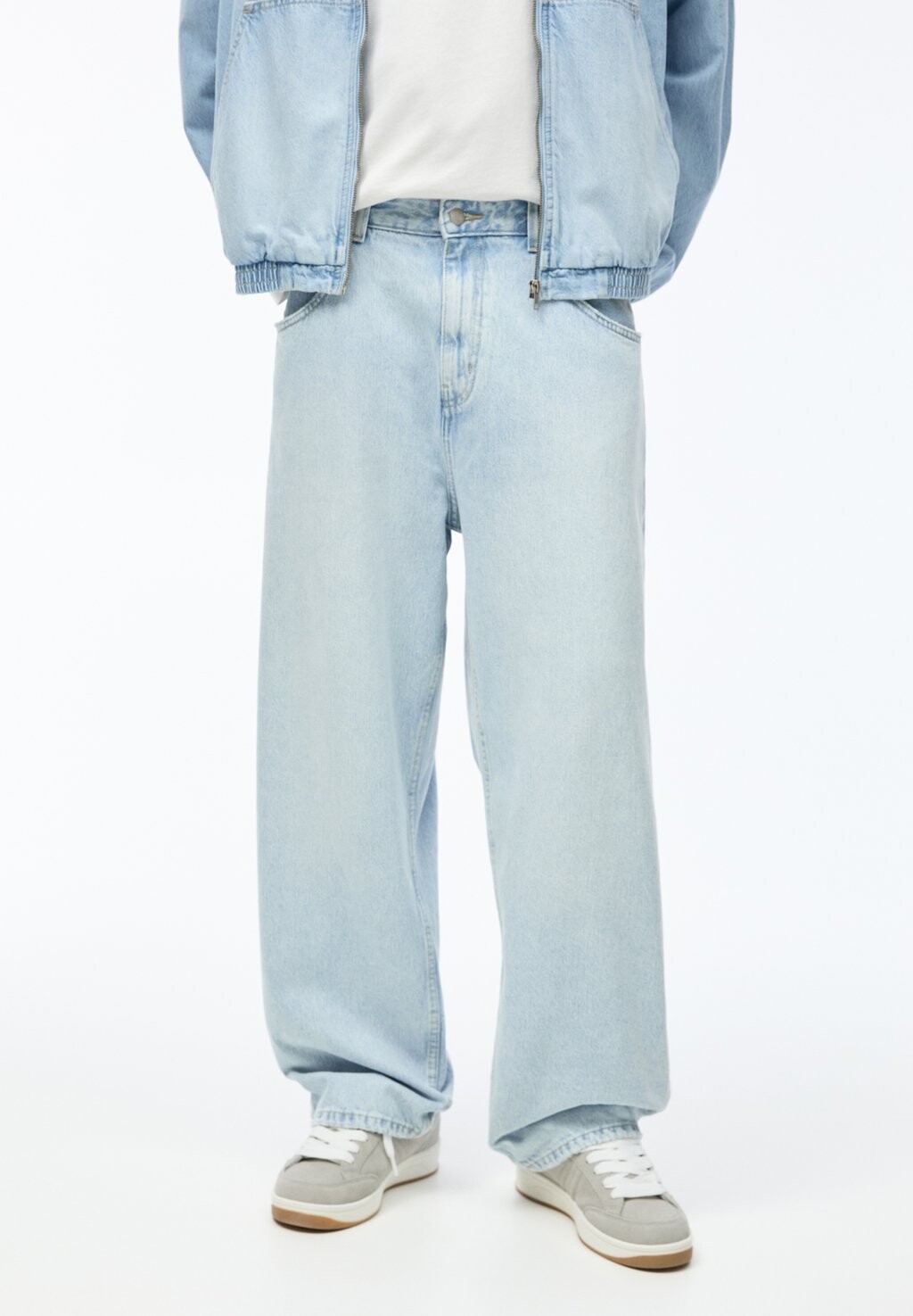 

Джинсы свободного кроя LOOSE-BAGGY PULL&BEAR, светло-голубой деним