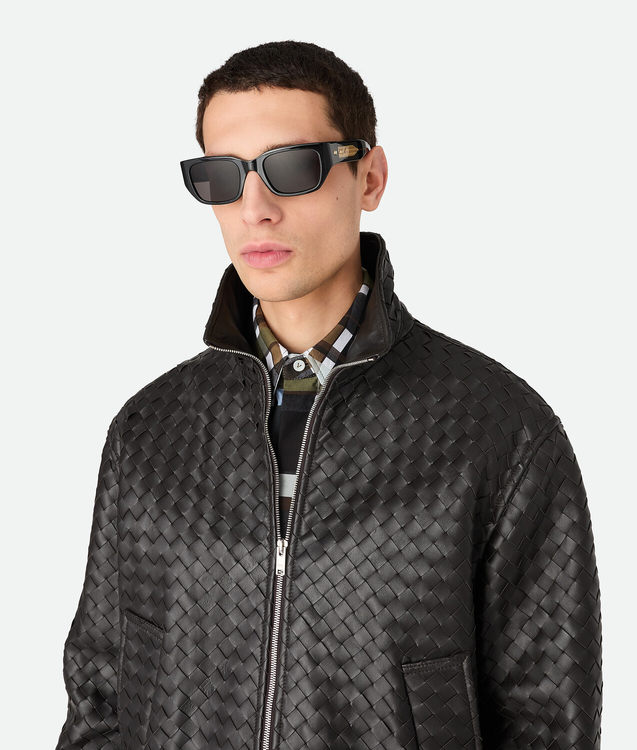Intrecciato square sunglasses BOTTEGA VENETA, серый/черный — фото 2