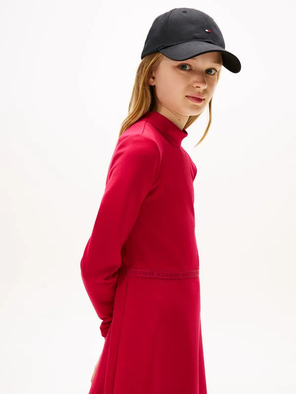 Незаменимое платье-футболка для скейтбордисток Tommy Hilfiger, Ruby Rhubarb