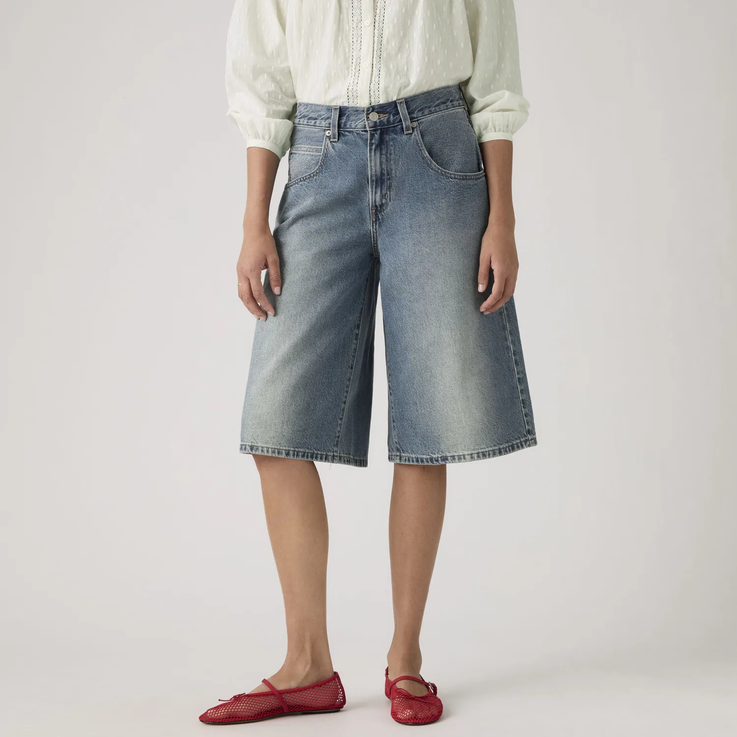 Супер свободные женские шорты Levi's, Medium Wash — фото 2
