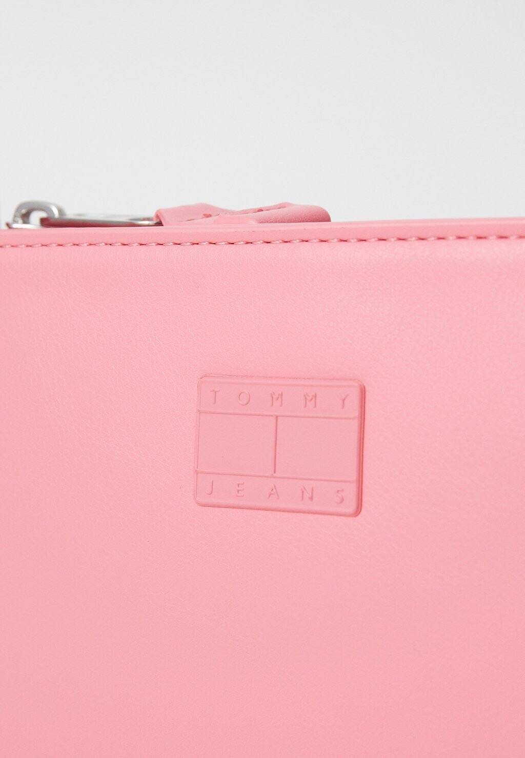 

Сумка MUST SHOULDER BAG Tommy Jeans, розовый