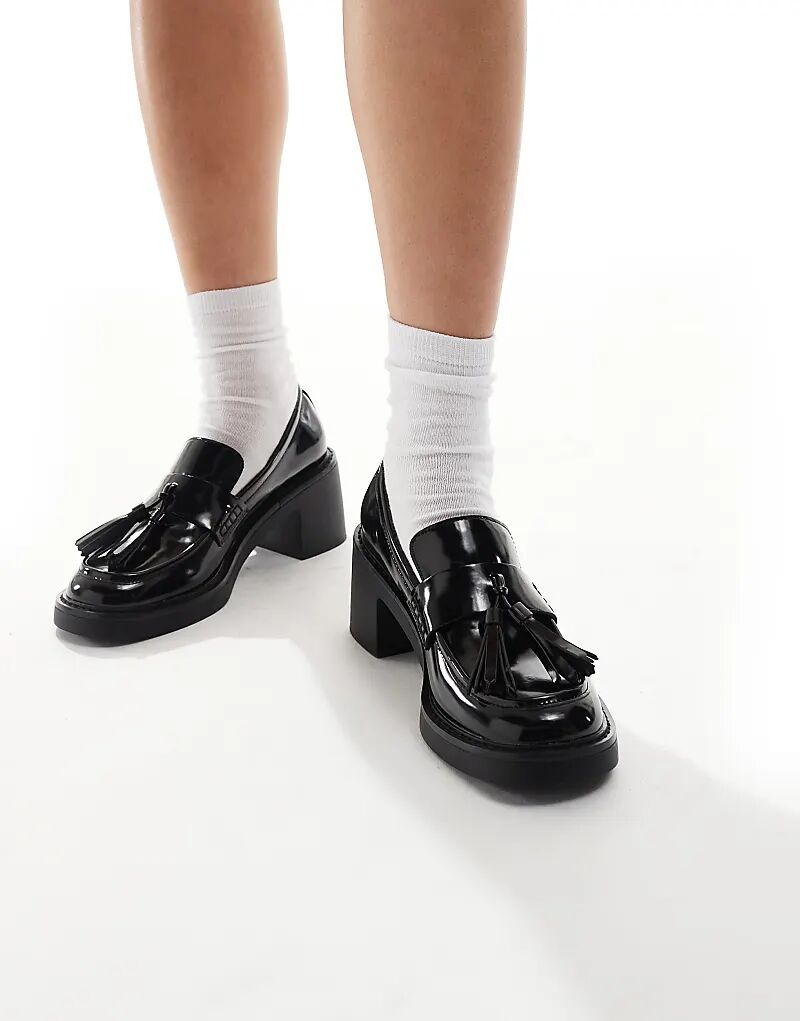 Лоферы на каблуке schuh Lovelyn из черной лакированной кожи
