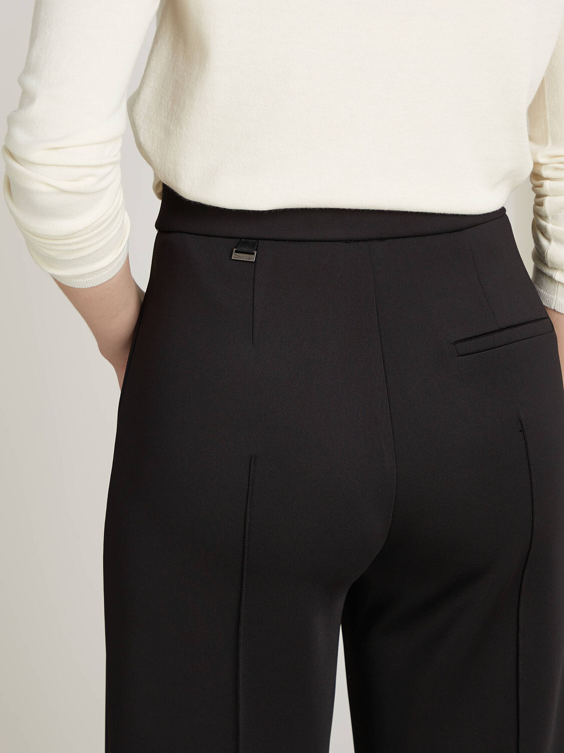 Брюки Calvin Klein flare fit, черный — фото 2