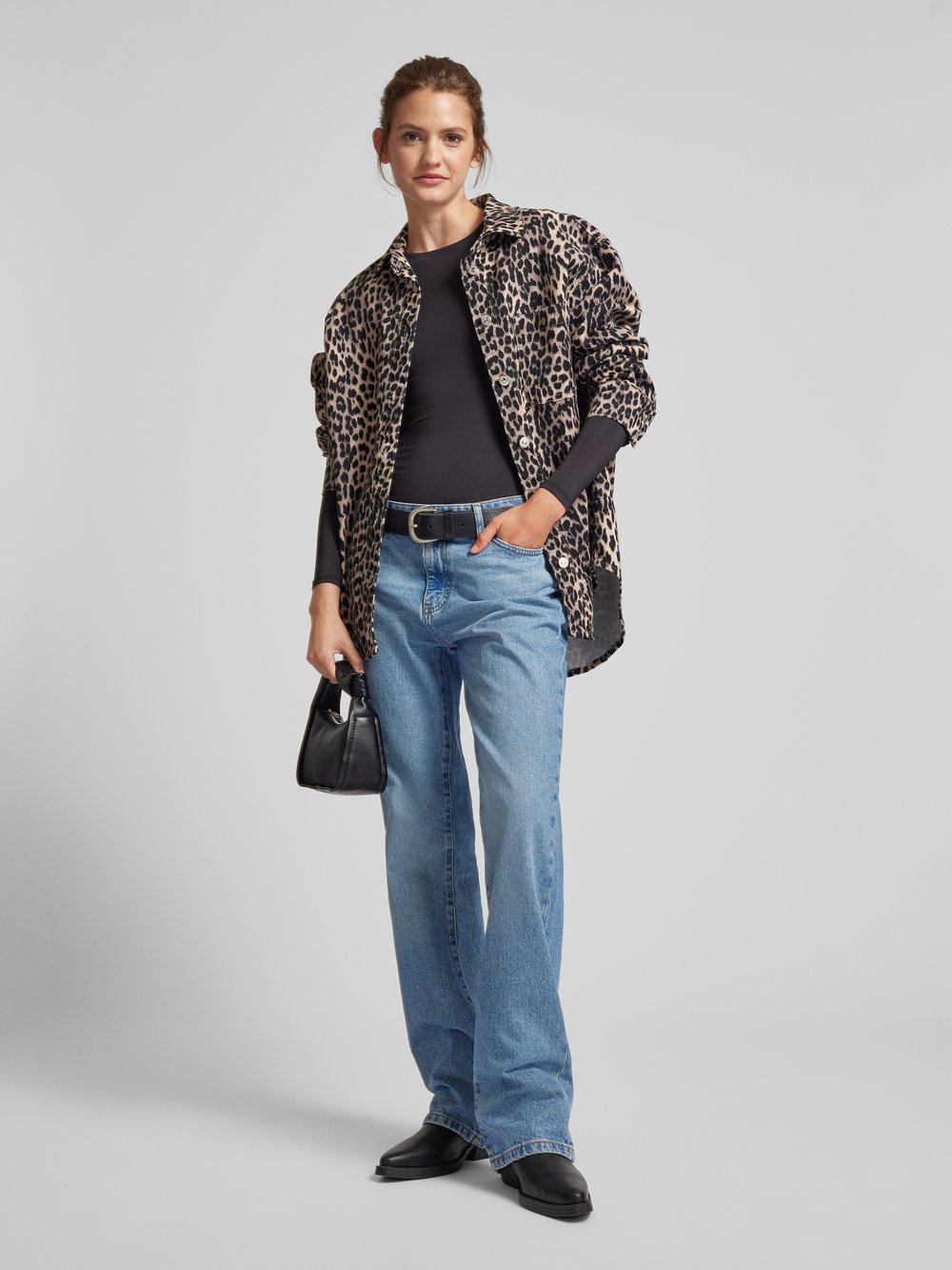 

Джинсы прямого кроя с пятью карманами Guess Jeans
