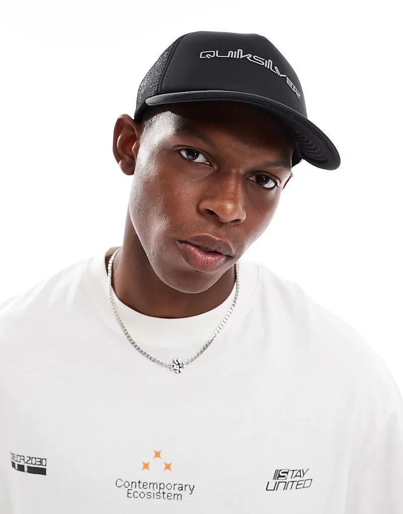 

Кепка дальнобойщика Quiksilver Omni черного цвета