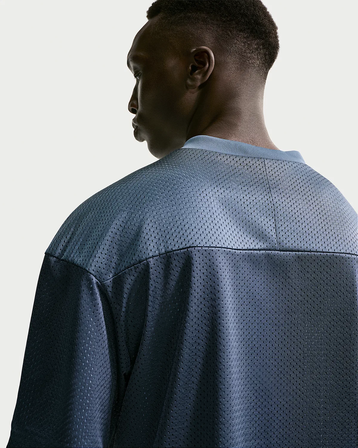 Мужская тренировочная футболка Nike N.A.C. Dri-FIT Reversible, Diffused Blue/Work Blue/Diffused Blue — фото 2