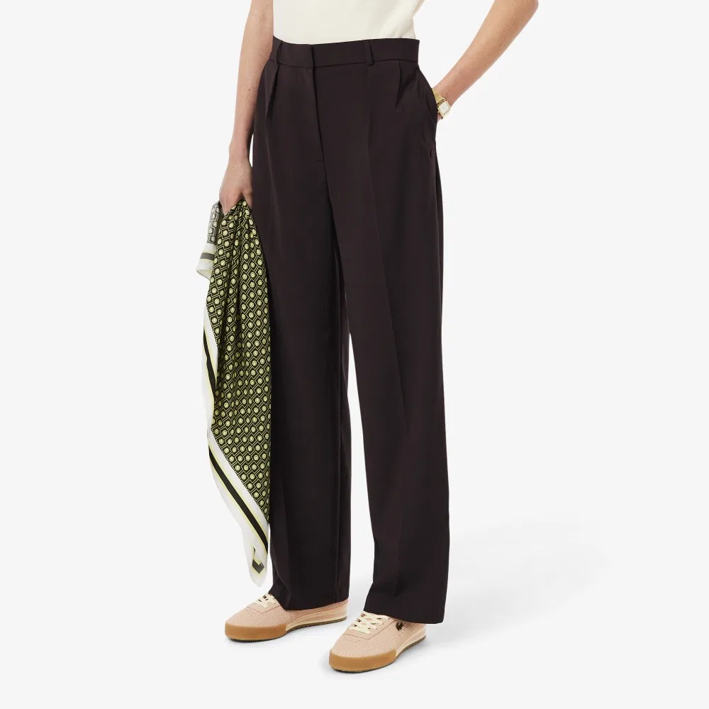 Брюки женские Lacoste, коричневые, из смесовой шерсти с защипами — фото 2