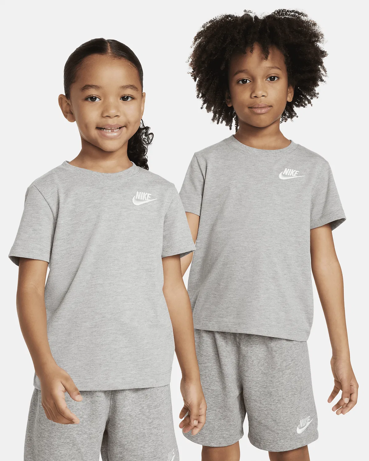 Детский набор из шорт и топа Nike Club, Dark Grey Heather — фото 3