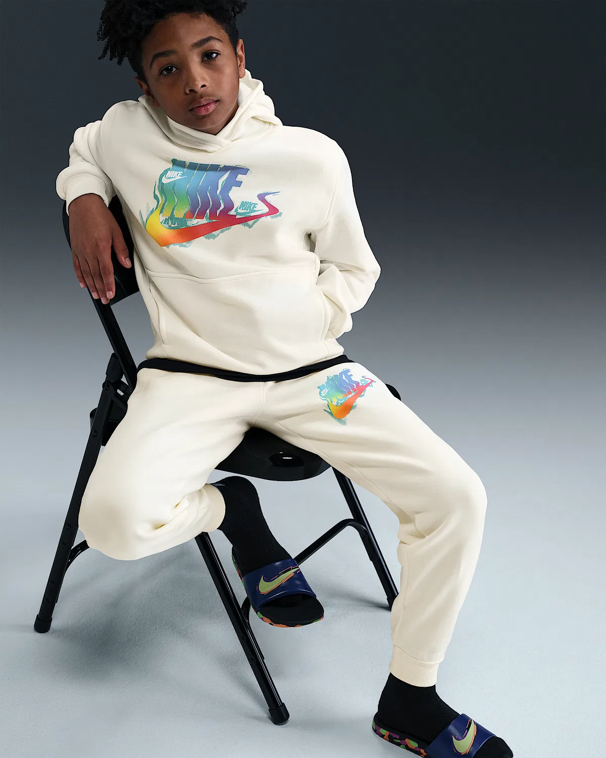 Джоггеры Nike Sportswear Club Fleece для старших детей, Soft Pearl/White — фото 4