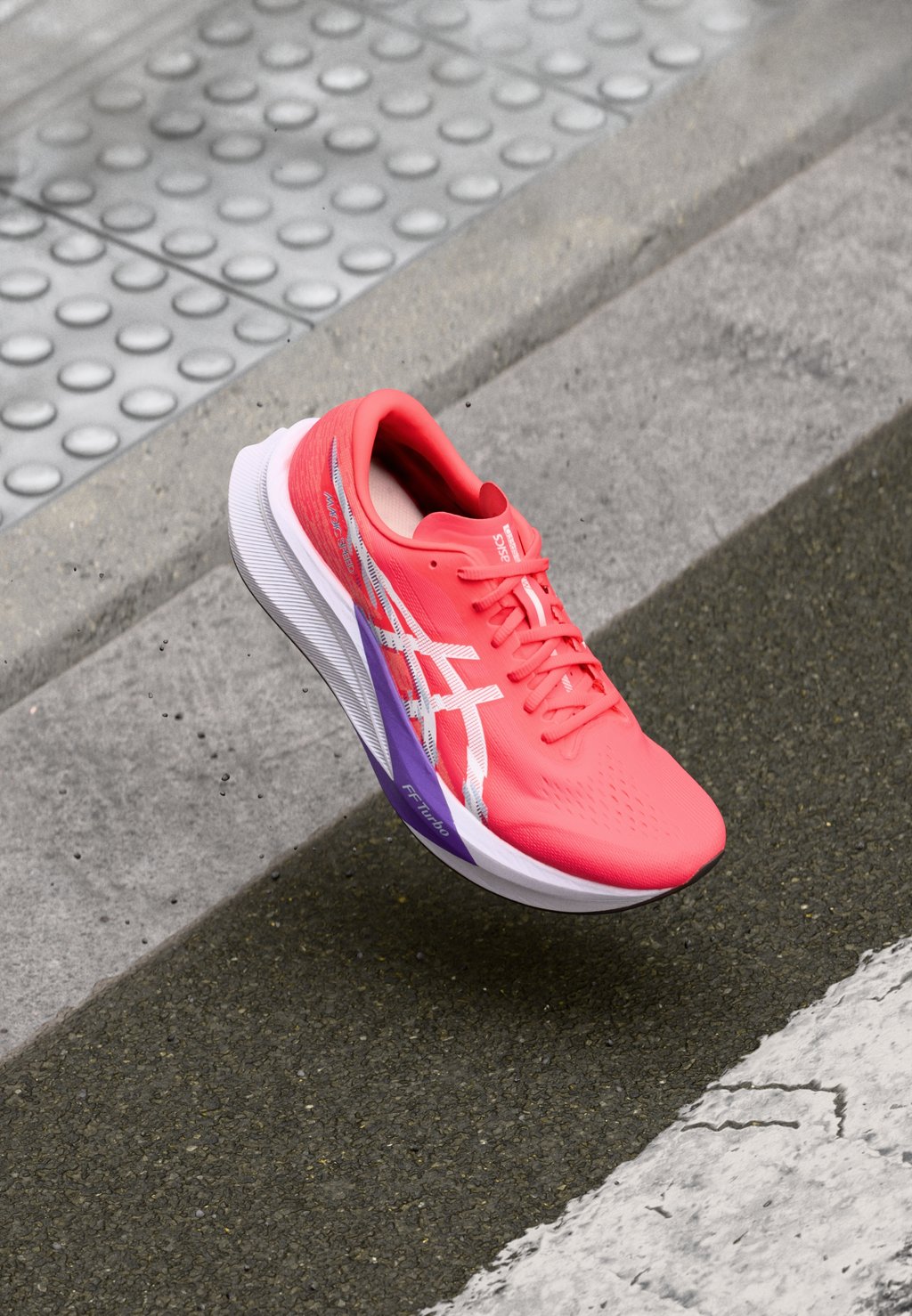 

Кроссовки для бега MAGIC SPEED 4 ASICS, красный