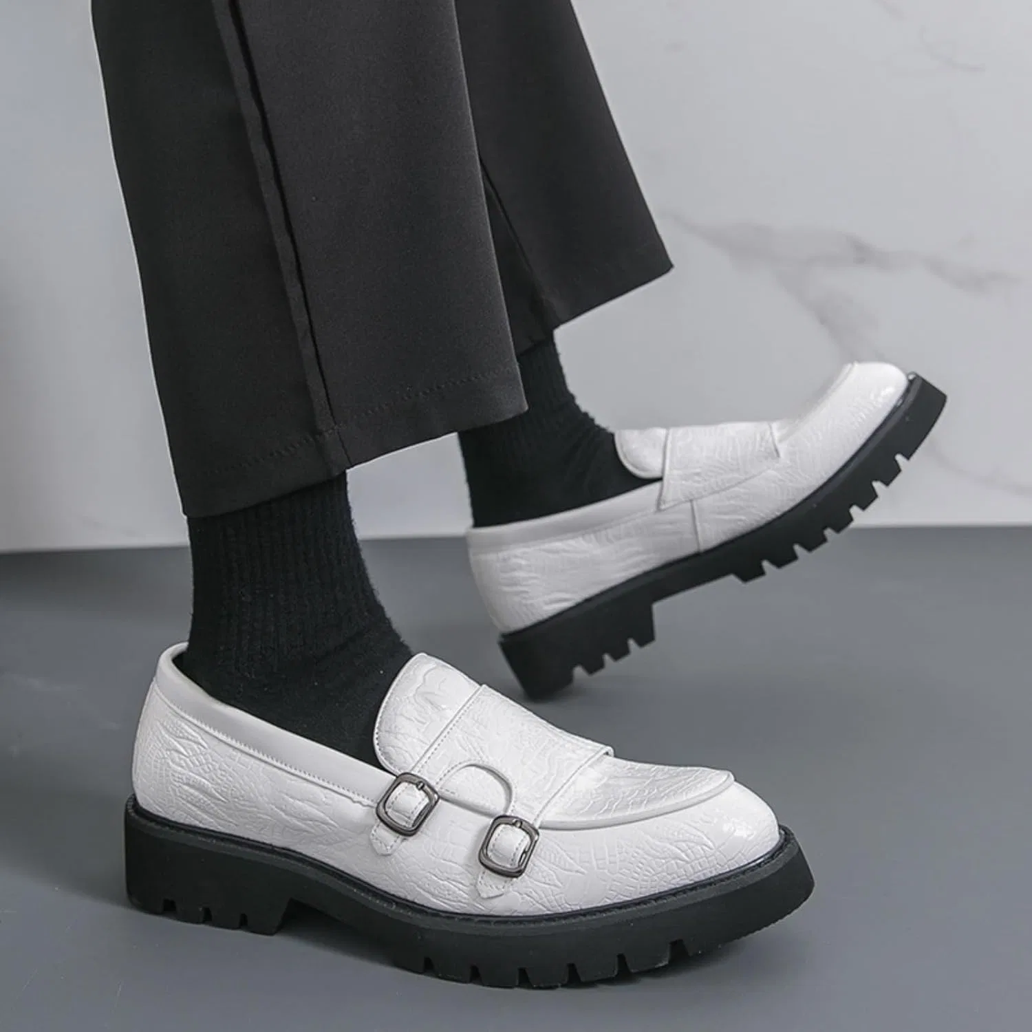 Лоферы мужские на платформе, без бренда, модель Classic Double Buckle Dress Shoes, белый Dwihuize — фото 3