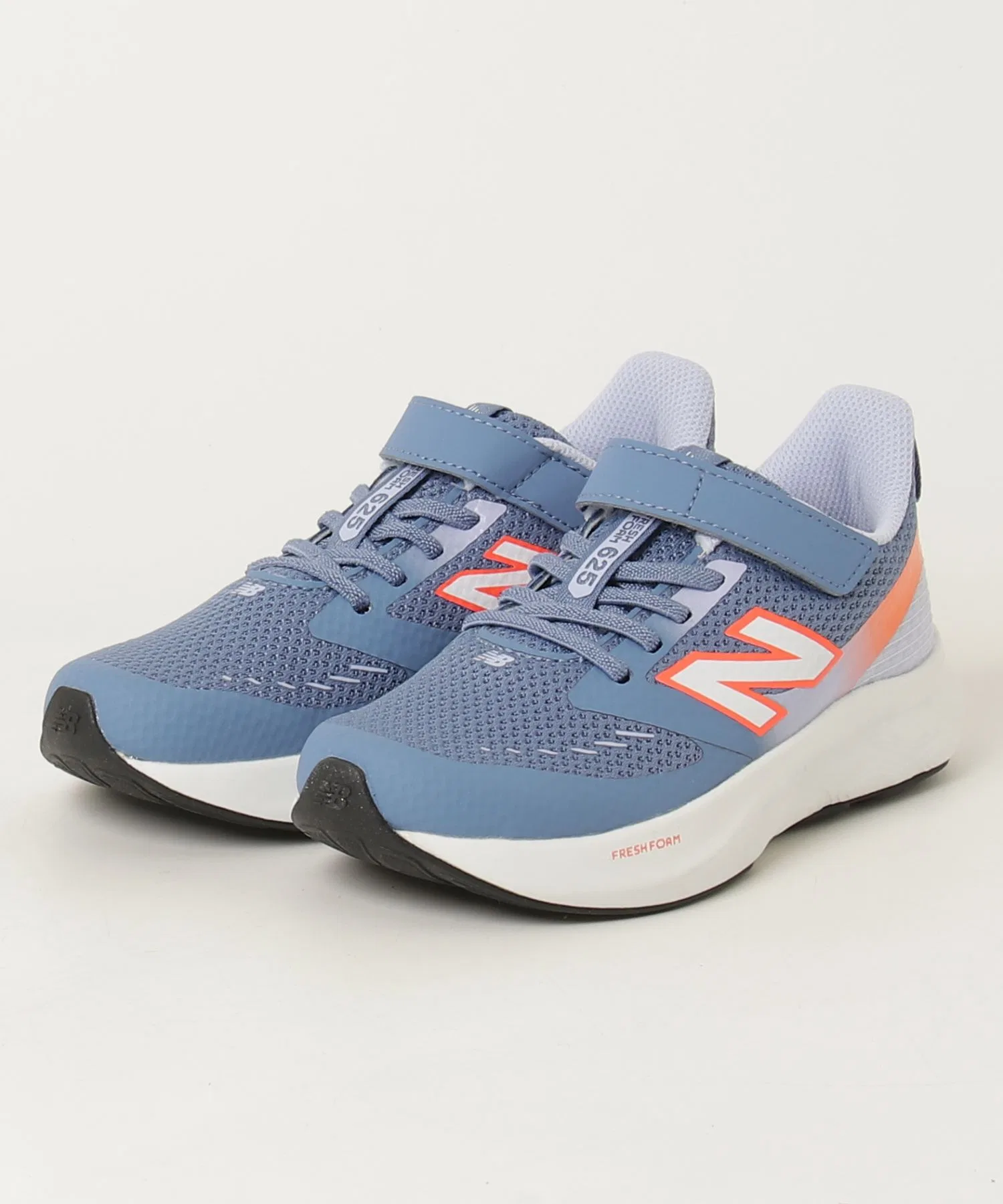 Детские кроссовки New Balance Fresh Foam 625 с липучкой серые — фото 4