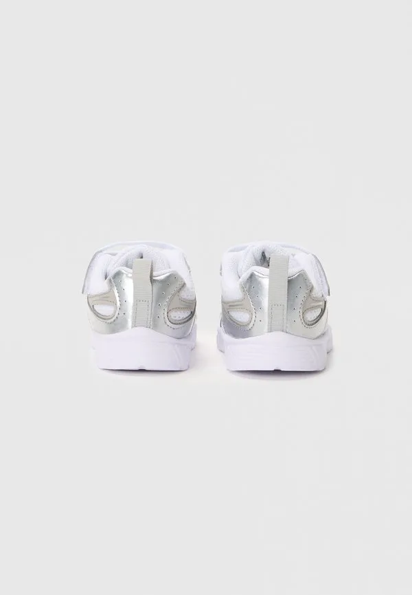 Кроссовки v5 унисекс Nike Sportswear, White/Black/Vast Grey/College Grey — фото 3