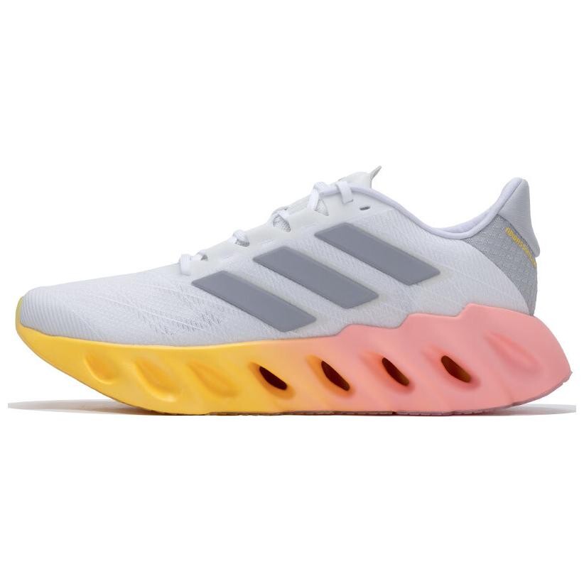 

Кроссовки Switch FWD для бега мужские с низким верхом белые/серые Adidas