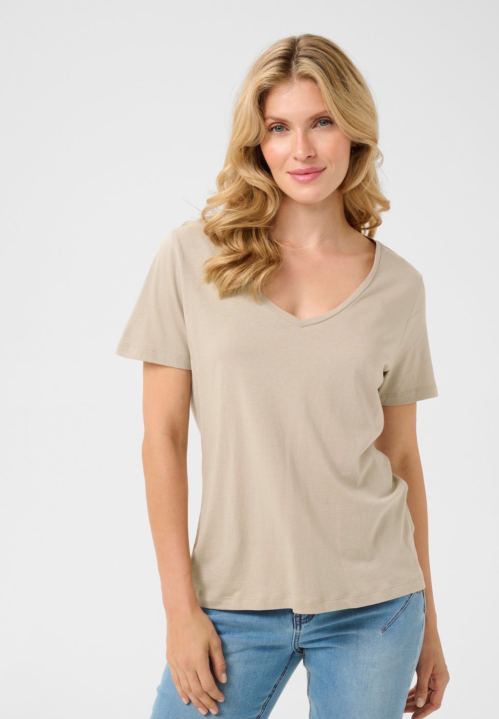 

Базовая футболка NAIA DEEP V-NECK Cream, бежевый