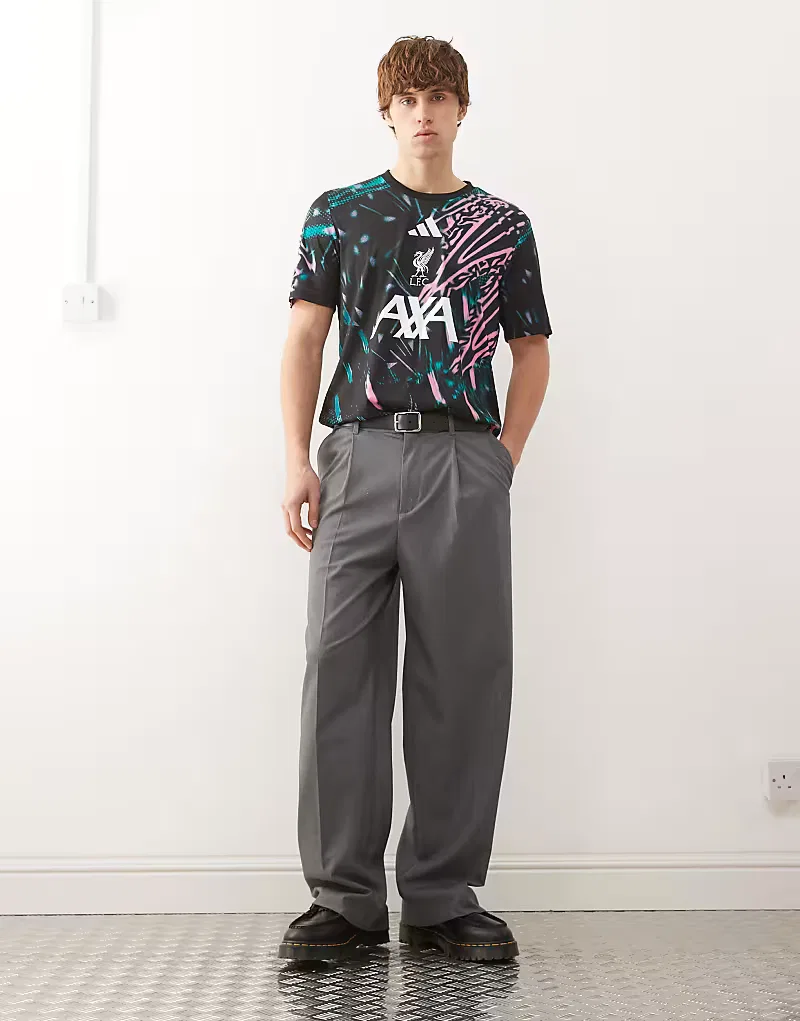 Предматчевая футболка Adidas Performance Football Liverpool 25/26, черно-розовый — фото 2
