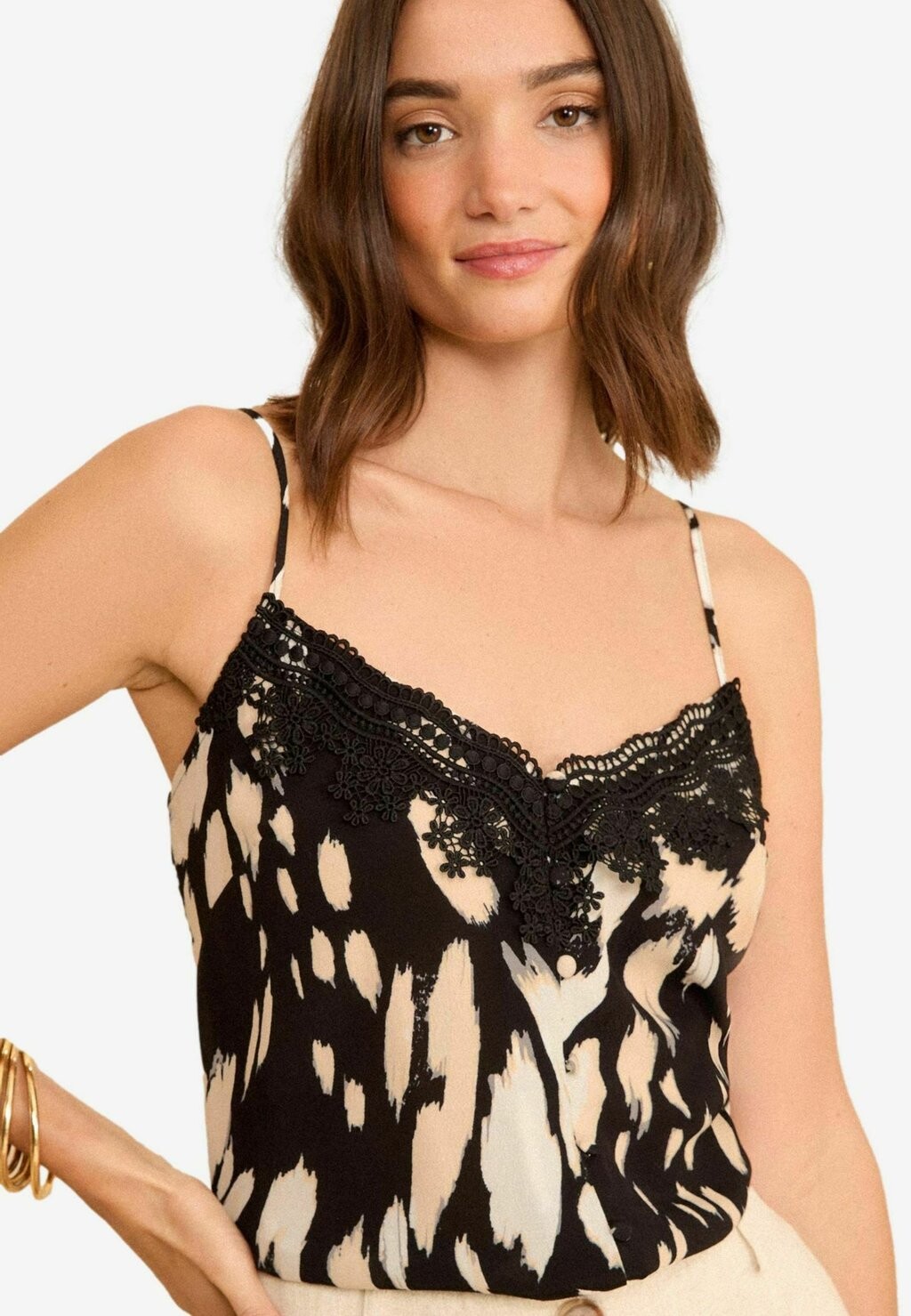 

Топ CAMI PETITE Love & Roses, черный
