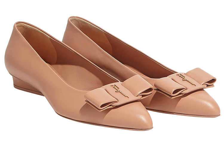 Туфли женские Ferragamo Viva, бежево-розовый — фото 3