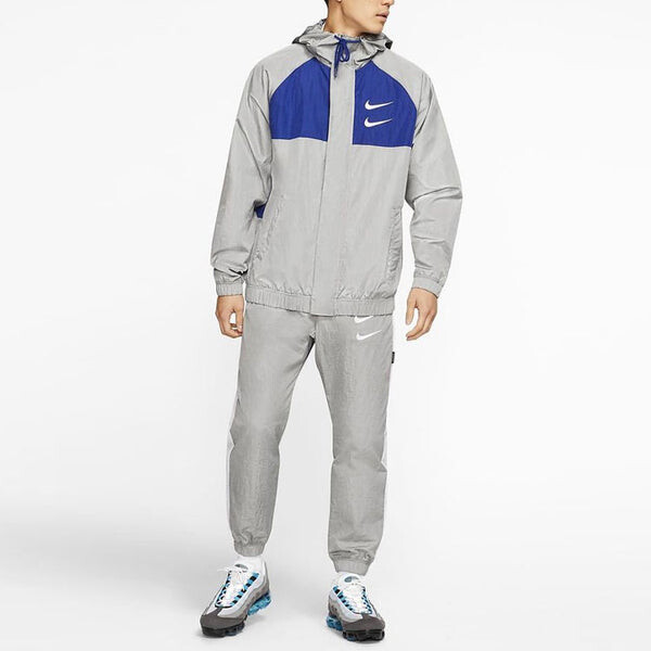 Куртка Nike Sportswear Swoosh Windproof Sports Woven Jacket Gray, мультиколор — фото 2
