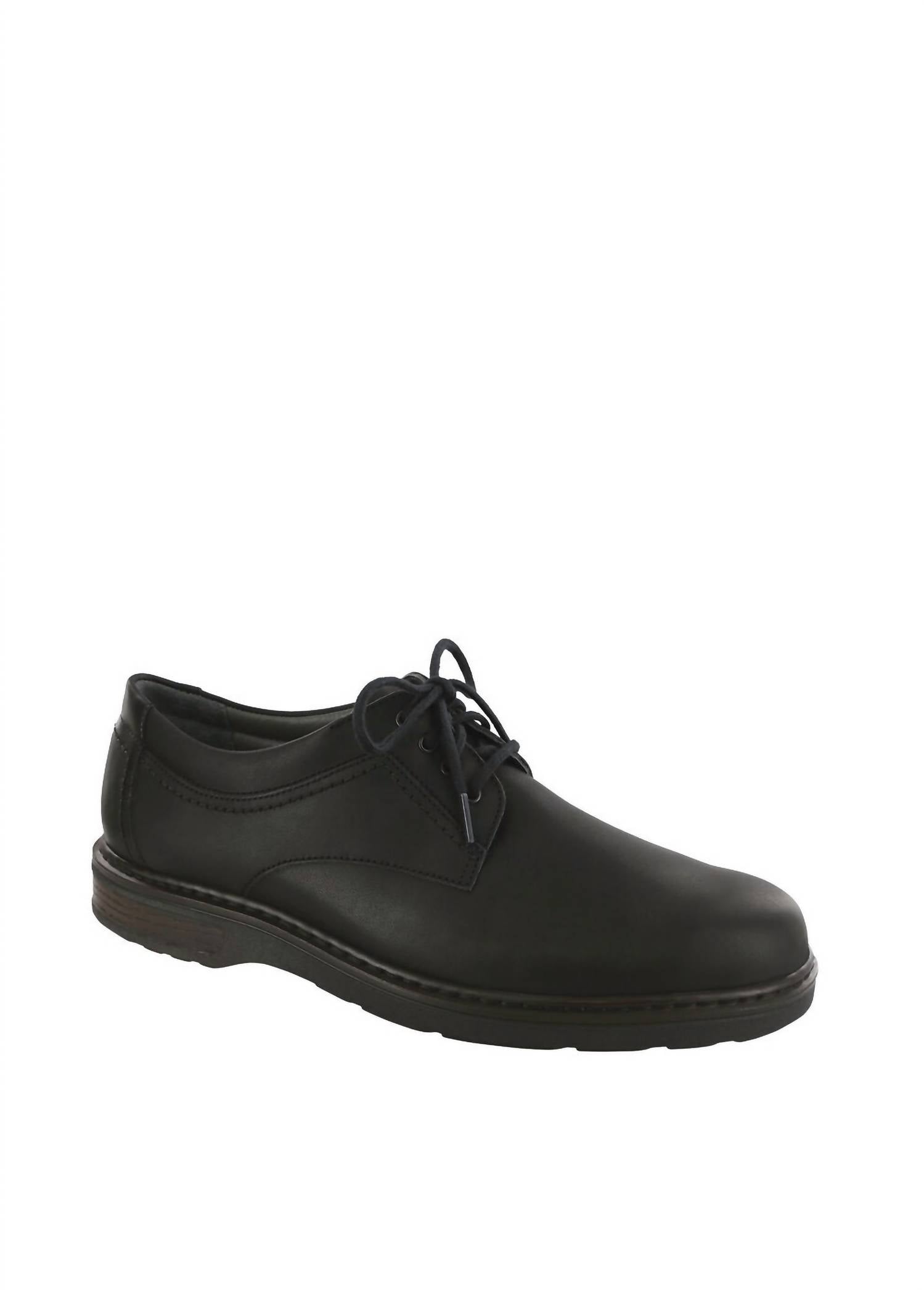 

Мужские оксфорды Aden Lace Up Oxford - средней ширины, черного цвета SAS