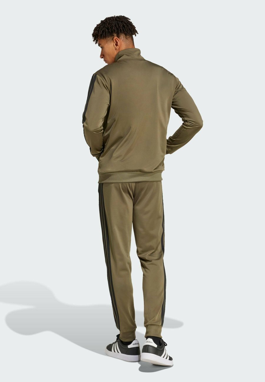 Спортивный костюм Adidas Sportswear M 3S TR TT TS SET, Olive Strata/Olive — фото 2