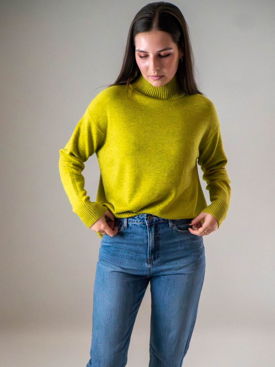 

Свитер WEARABLE STORIES Riske, горчица