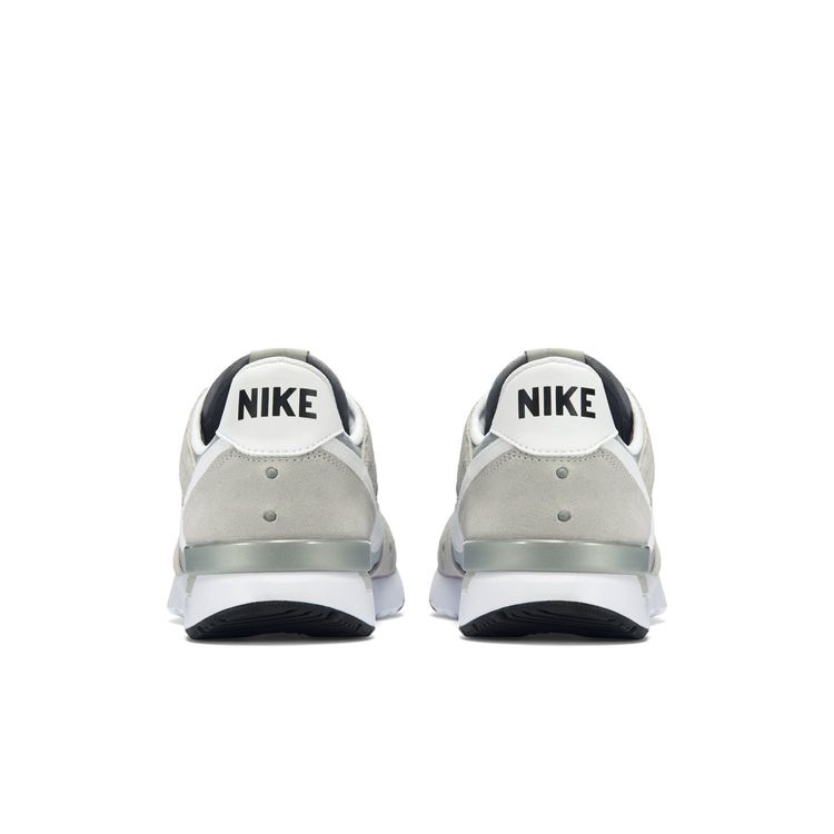 

Кроссовки Archive 83.M, серый