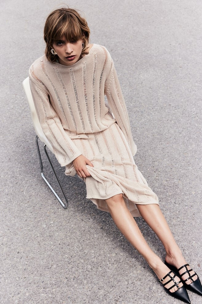 

Вязаное платье лесенкой H&M, бежевый