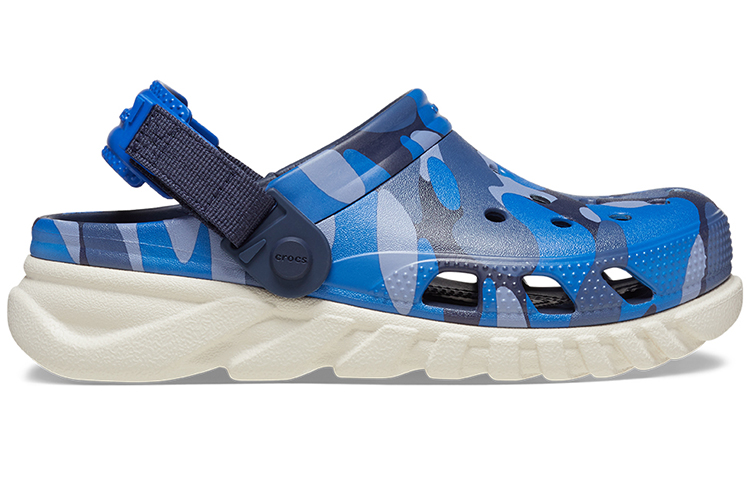 Crocs Duet Max II 2 Camo Redux Clog 'Navy Stucco' в темно-синем и бетонно-сером цвете, цвет Dark Blue/Concrete Gray — фото 2