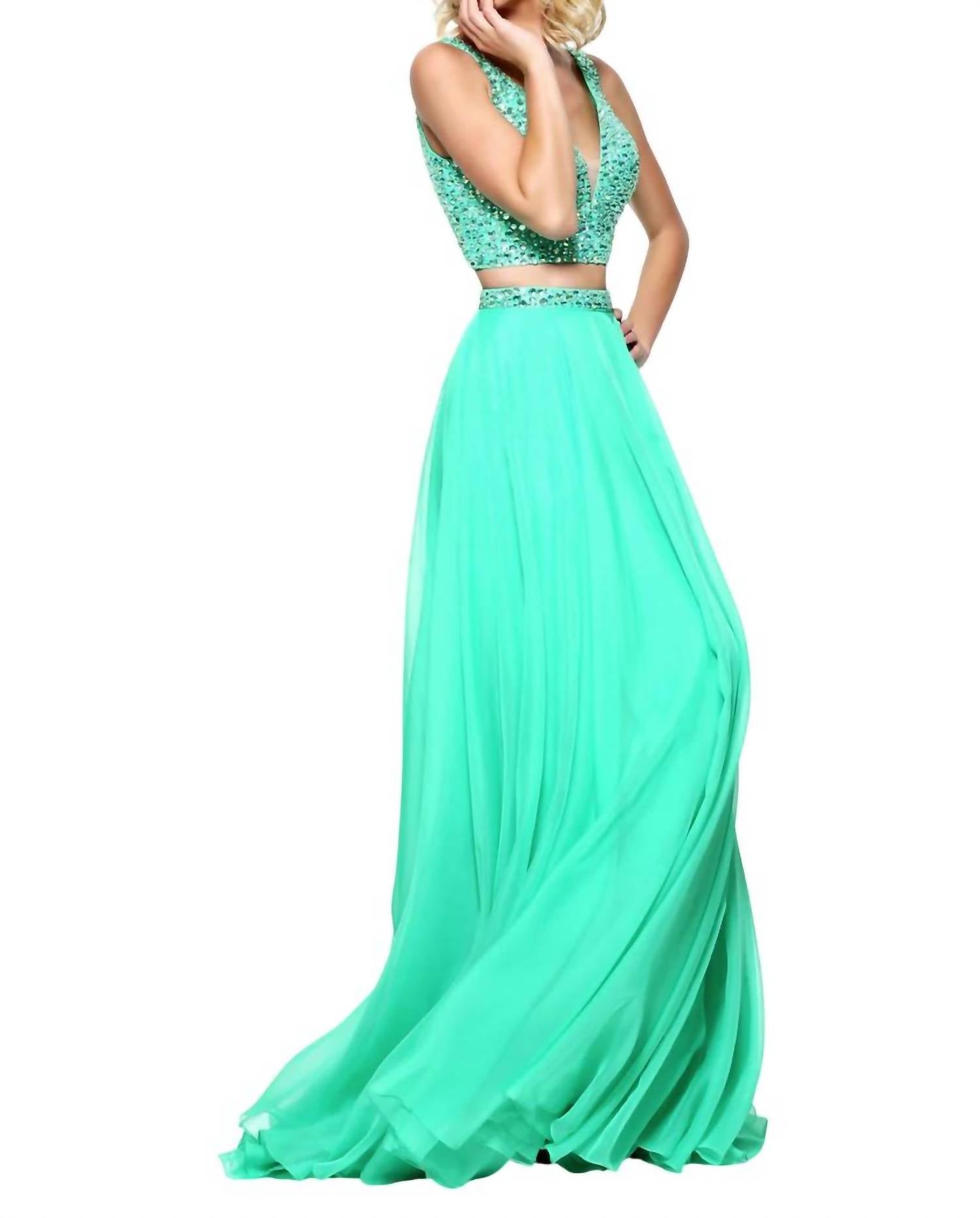 

Двухсекционное выпускное платье с бисером зеленого цвета Sherri Hill