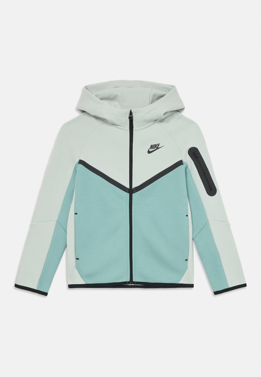 

Толстовка Nike Sportswear UNISEX, Light Silver/Cannon/Black/Light Grey