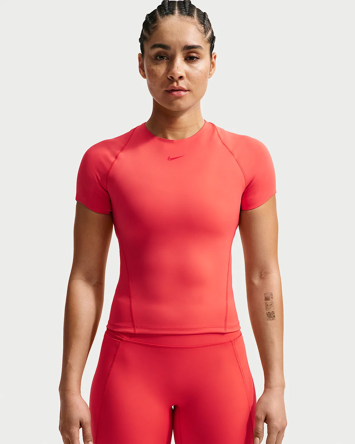 Женский топ Nike Universa с коротким рукавом Dri-FIT, Light Crimson/University Red/University Red