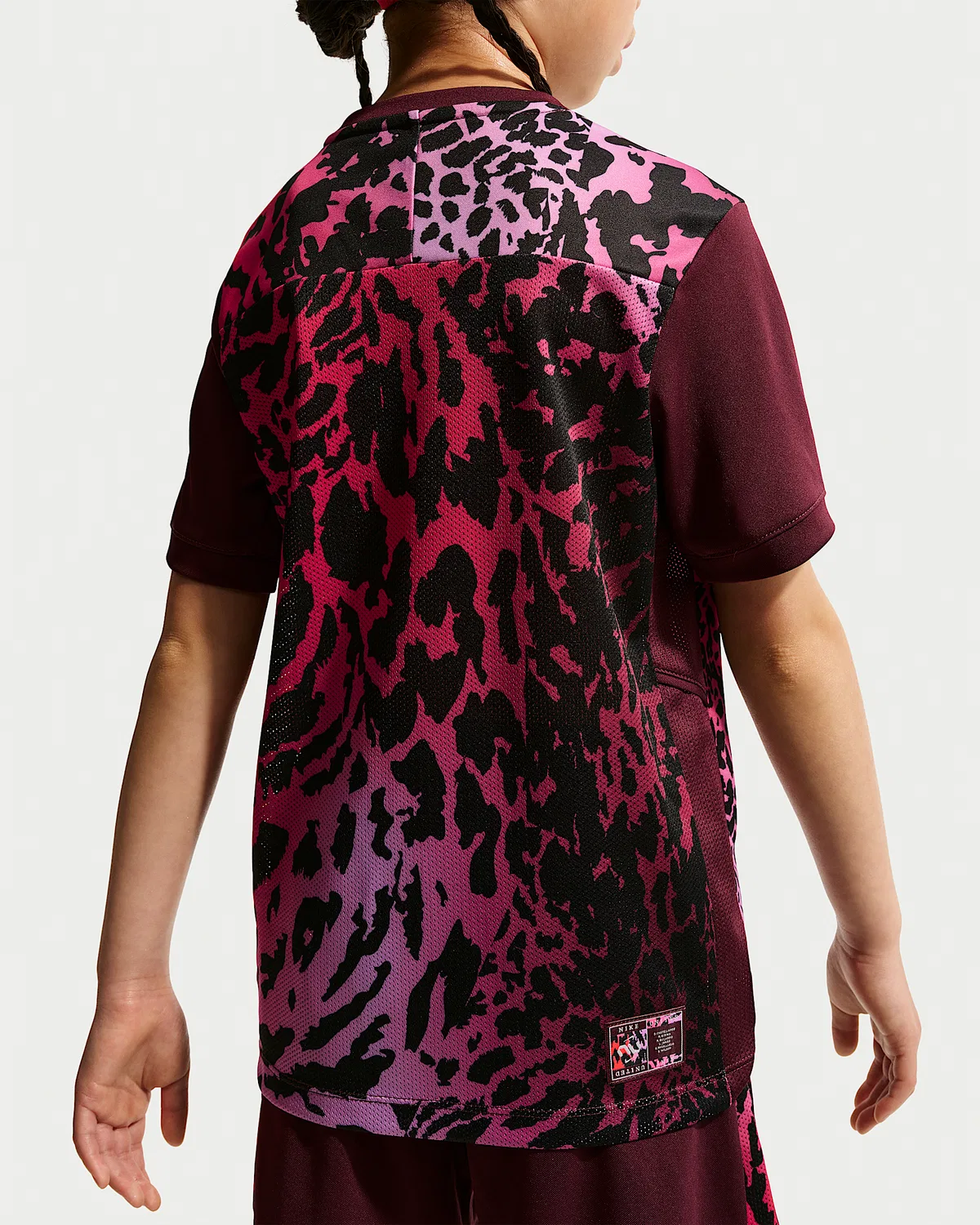 Детская футболка Nike United Academy Dri-FIT, Burgundy Crush/Burgundy Crush/Pure Platinum — фото 2