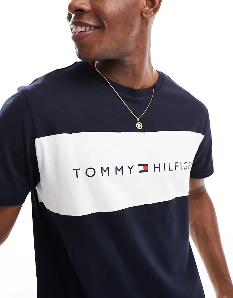 

Футболка в стиле колор-блок темно-синего цвета Tommy Hilfiger