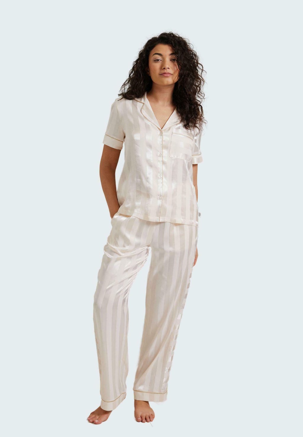 

Пижамный комплект JACQUARD STRIPE SET Chelsea Peers, молочный